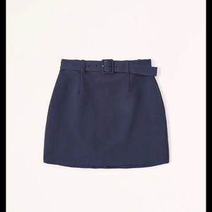 Abercrombie and fitch navy Belted
Menswear
Mini Skort